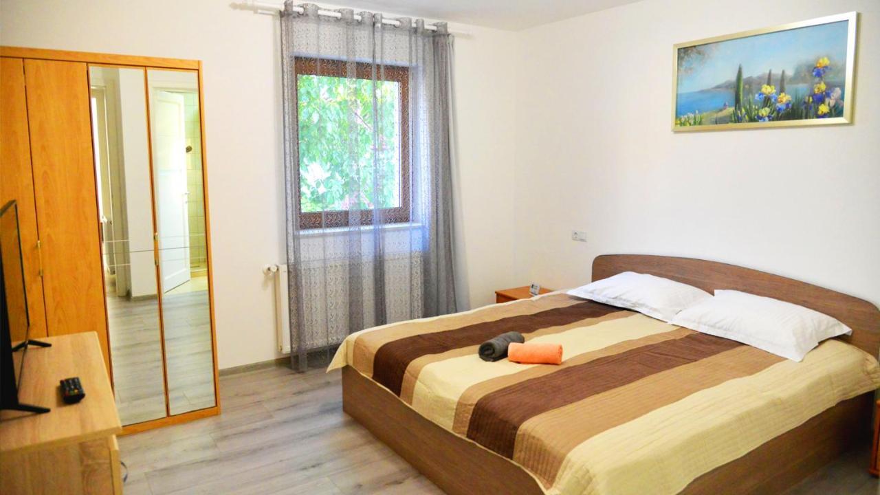 Elena Haus Aparthotel *